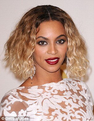 Ετσι όπως δεν τις έχετε ξαναδεί - Διάσημες ποζάρουν στο φακό χωρίς μακιγιάζ [εικόνες]  | iefimerida.gr 5