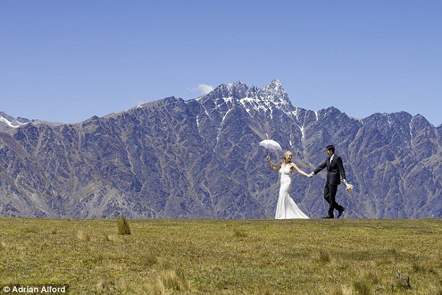 Κλέφτηκαν και τράβηξαν μόνοι τις φωτογραφίες γάμου τους [εικόνες] | iefimerida.gr 5