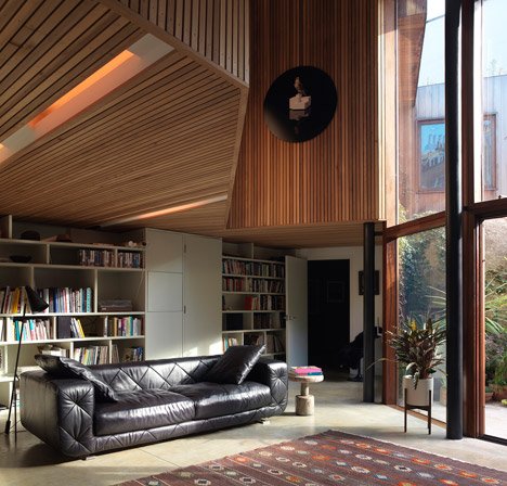 Η απίστευτη μεταμόρφωση του εργοστασίου όπου παρασκευαζόταν η Monopoly σε μικρά αρτιστίκ στούντιο [εικόνες] | iefimerida.gr 12