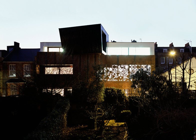 Η απίστευτη μεταμόρφωση του εργοστασίου όπου παρασκευαζόταν η Monopoly σε μικρά αρτιστίκ στούντιο [εικόνες] | iefimerida.gr 1