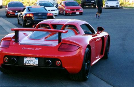 Οι τελευταίες φωτογραφίες του Πολ Γουόκερ -Χαμογελαστός στην Porche λίγα λεπτά πριν τη συντριβή [εικόνες] | iefimerida.gr 5