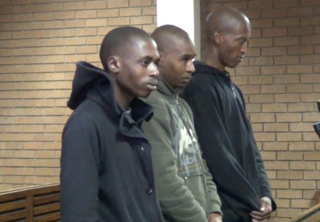 Έπνιξαν 12χρονο σε βραστό νερό-Αφού του έσφαξαν οικογένεια και  σκύλο [εικόνες] | iefimerida.gr 1