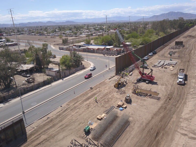 Γκάφα Τραμπ: Υπερηφανεύτηκε για το τείχος στο Twitter και πόσταρε λάθος φωτογραφίες! [εικόνες] | iefimerida.gr 0