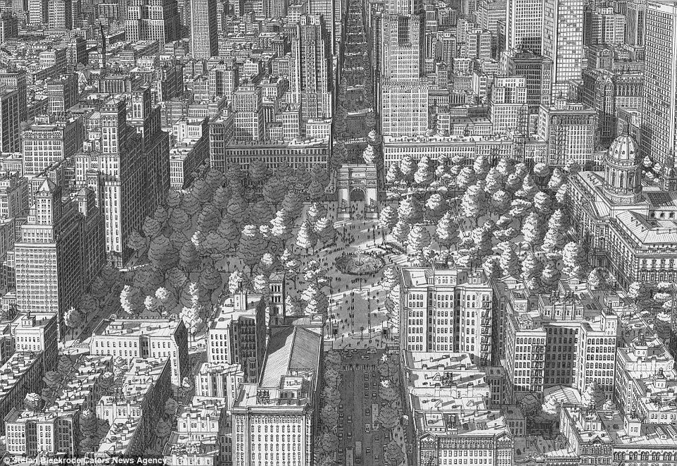 Απίστευτο -Επισκέπτεται πόλεις, τις παρατηρεί και στη συνέχεια τις σχεδιάζει με εκπληκτικές λεπτομέρειες [εικόνες] | iefimerida.gr 7