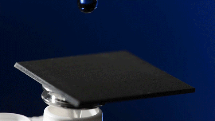 Υδροφοβικό μέταλλο που καθαρίζεται μόνο του δημιούργησαν ερευνητές στις ΗΠΑ [βίντεο] | iefimerida.gr 0