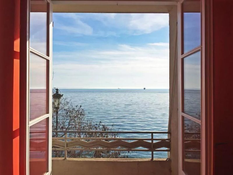 Ενα «κουβανέζικο» σπίτι στην καρδιά της Θεσσαλονίκης -Εντονα χρώματα και vintage αισθητική [εικόνες] | iefimerida.gr 8