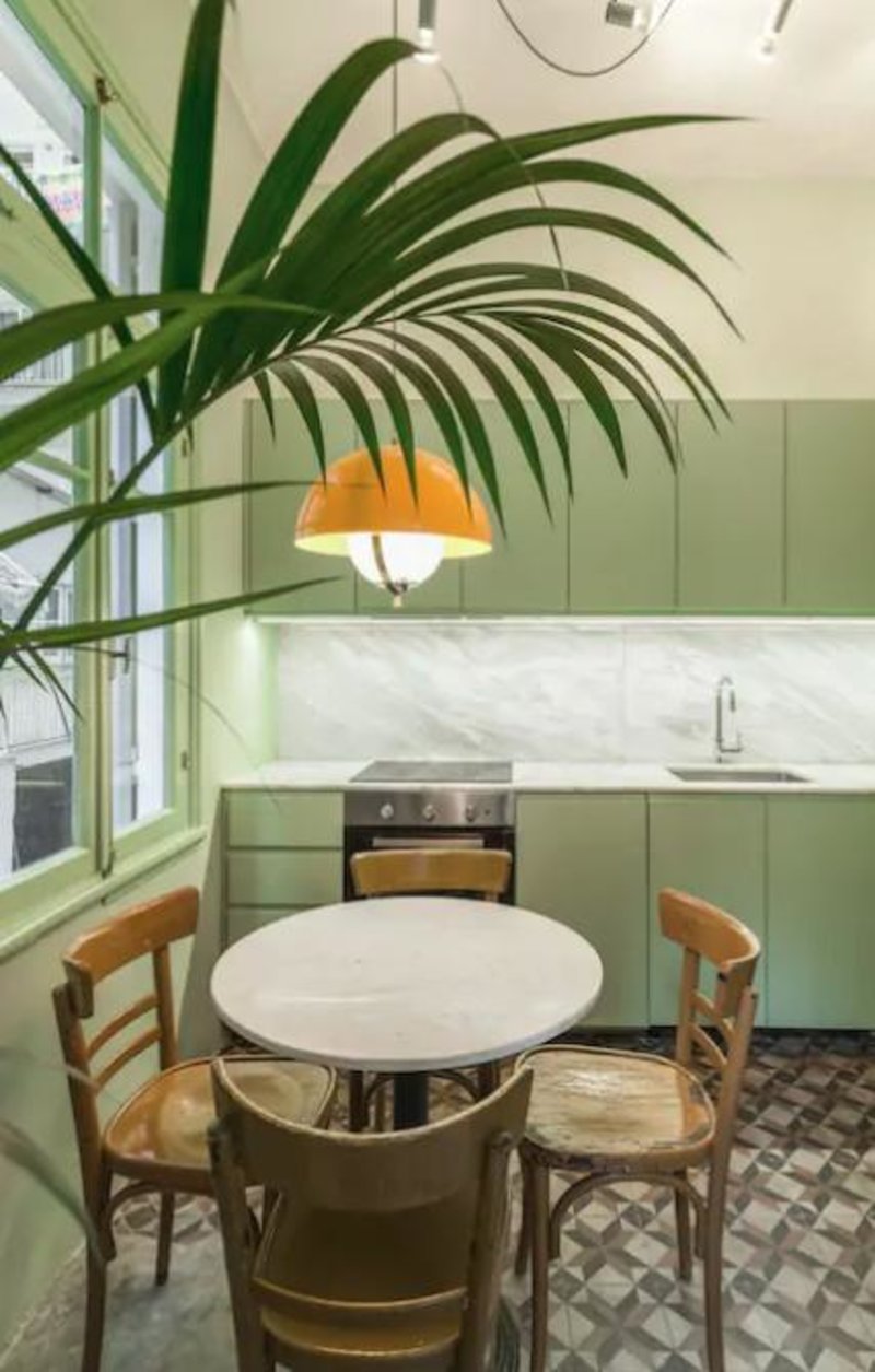Ενα «κουβανέζικο» σπίτι στην καρδιά της Θεσσαλονίκης -Εντονα χρώματα και vintage αισθητική [εικόνες] | iefimerida.gr 10