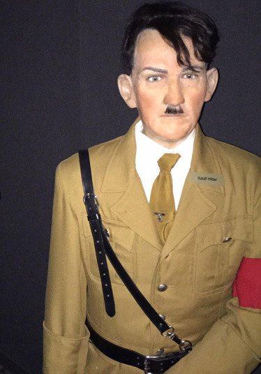 Τα πιο αποτυχημένα κέρινα ομοιώματα -Δεν θα μαντέψετε ποιους υποτίθεται ότι αναπαριστούν [εικόνες] | iefimerida.gr 19