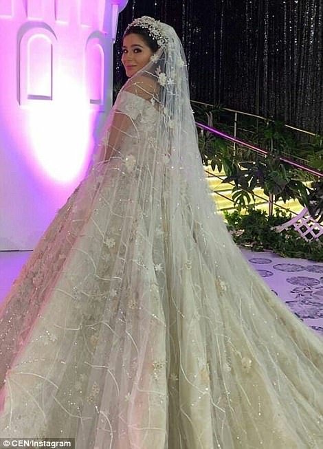 Παντρεύτηκε η ανιψιά του ιδιοκτήτη της Αρσεναλ -Χάλασαν εκατομμύρια, κιτς ο γάμος, βαριόταν και το έδειχνε ο γαμπρός [εικόνες] | iefimerida.gr 7