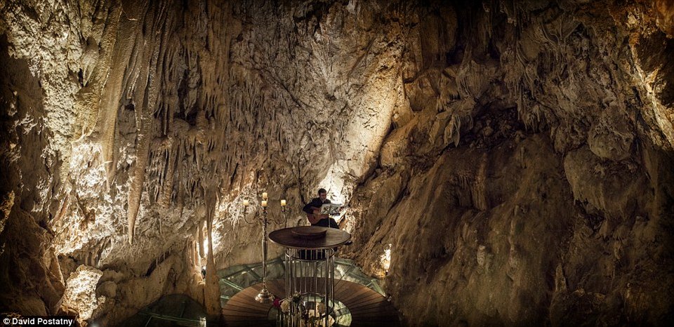 Πέντε γάμοι που έγραψαν ιστορία -Νύφες και γαμπροί που είπαν το «ναι» σε απίθανα σκηνικά  [εικόνες]  | iefimerida.gr 3