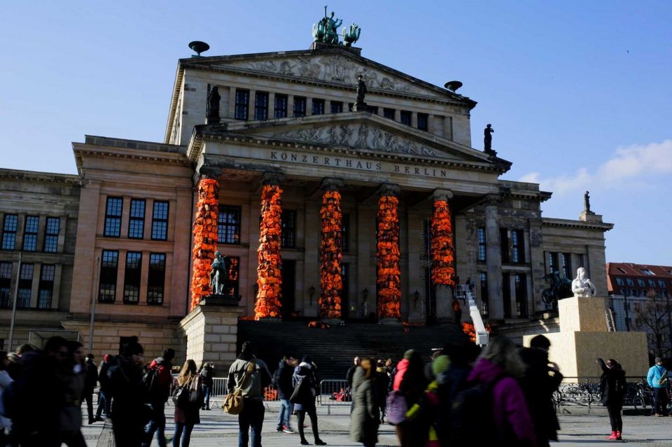 Από τη Λέσβο στην Ειδομένη ο Κινέζος καλλιτέχνης: Δεν μπορώ να πιστέψω αυτό που συμβαίνει [εικόνες] | iefimerida.gr 9