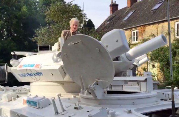 Βίβιαν Γουέστγουντ, η ακτιβίστρια της μόδας -Οταν εκείνη διαμαρτύρεται, όλοι την ακούν [εικόνες] | iefimerida.gr 0