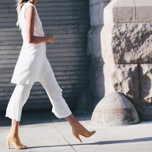 Το λευκό είναι το νέο μαύρο -Πώς να κάνεις μία σικ εμφάνιση, χωρίς υπερβολές [εικόνες] | iefimerida.gr 3