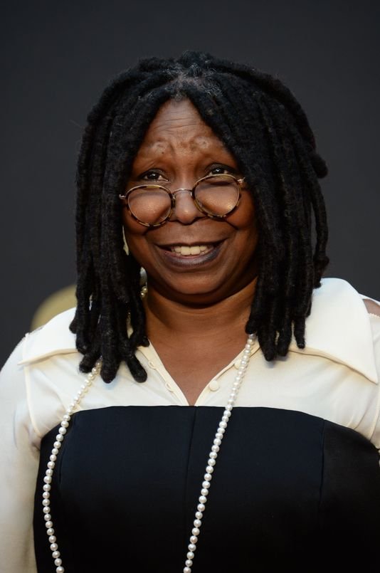 Η Whoopi Goldberg κάνει κρέμες και σοκολάτες από κάναβη [εικόνες] | iefimerida.gr 2