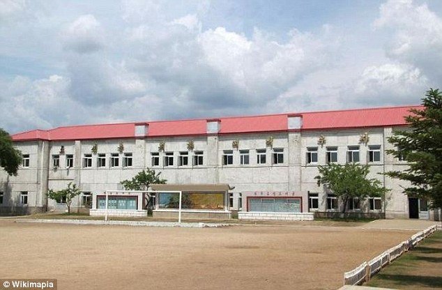 Πάρτι οργίων με ναρκωτικά στο σχολείο της ελίτ του Κιμ Γιονγκ Ουν  | iefimerida.gr 0