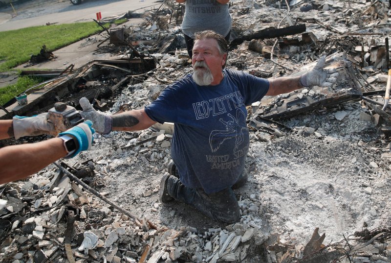 Φλέγονται οι ΗΠΑ: Πάνω από 100 πυρκαγιές σε όλη τη χώρα [εικόνες] | iefimerida.gr 3