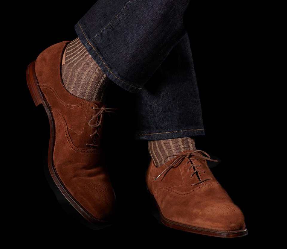 Η εκλογή Φιγιόν αύξησε τις πωλήσεις σε κόκκινες κάλτσες υψηλής γκάμας [εικόνες] | iefimerida.gr 12