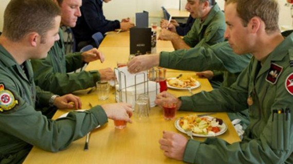 Γκάφα μεγατόνων-Ο πρίγκιπας Ουίλιαμ αποκαλύπτει άκρως απόρρητους κωδικούς της RAF [εικόνες]  | iefimerida.gr 1