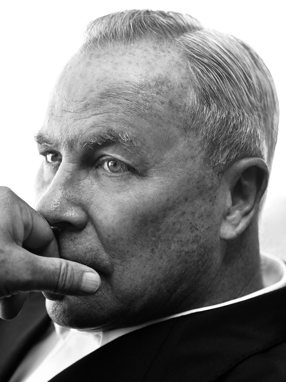 O πρωτοπόρος Ρόμπερτ Γουίλσον στήνει γλυπτό στο Μουσείο της Ακρόπολης [εικόνα]  | iefimerida.gr 1