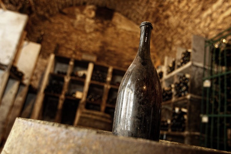 Τιμή-ρεκόρ για ένα μπουκάλι κρασί -Εφτασε τα 103.700 ευρώ [εικόνες]  | iefimerida.gr 0