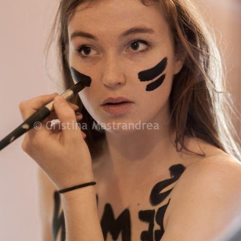 Ζοζεφίν Βιτ: Αυτή είναι η 21χρονη καλλονή των Femen που έφερε... τρομάρα στον Μάριο Ντράγκι [εικόνες & βίντεο] | iefimerida.gr 7