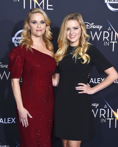 Ρις Γουίδερσπουν... επί δύο: Με την ολόιδια κόρη της σε πρεμιέρα [εικόνες] | iefimerida.gr 0