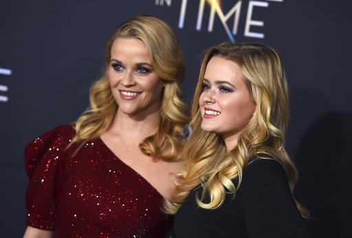 Ρις Γουίδερσπουν... επί δύο: Με την ολόιδια κόρη της σε πρεμιέρα [εικόνες] | iefimerida.gr 1