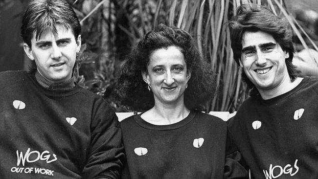 Η κωμική παράσταση «Τα μεταναστόπουλα» με Ελληνες μετανάστες που κάνει θραύση στην Αυστραλία [εικόνες] | iefimerida.gr 3