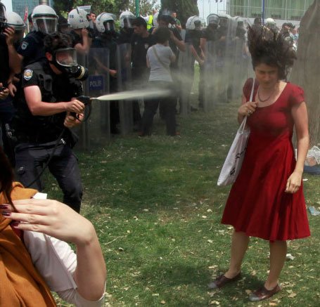 Liberation: Στην Τουρκία, μόνο το πραξικόπημα του Ερντογάν πέτυχε | iefimerida.gr 0