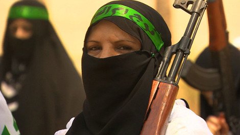 Οι γυναίκες του Ισλαμικού Κράτους: Τζιχαντίστριες γένους θηλυκού που συμμετέχουν σε μάχες με δικές τους ταξιαρχίες  [εικόνες] | iefimerida.gr 0