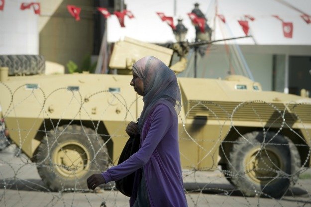 Οι γυναίκες στην πρώτη γραμμή της εξέγερσης στην Τουρκία -Γιατί επαναστάτησαν [εικόνες] | iefimerida.gr 5