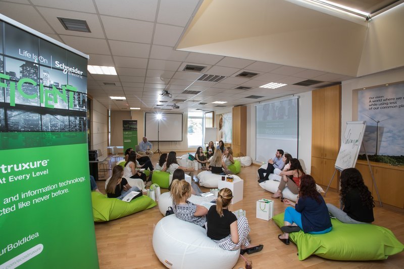 Schneider Electric Women Graduate Event:  Μια εκδήλωση για την ενδυνάμωση του ρόλου των γυναικών στον εργασιακό χώρο | iefimerida.gr 1