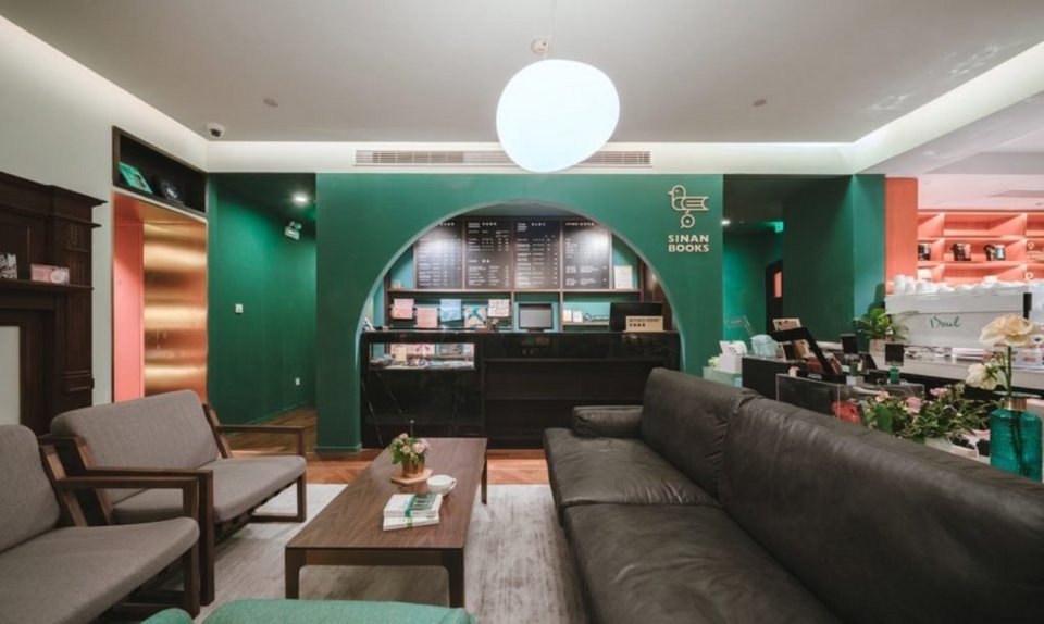 Κίνα: Μετέφεραν, σαν παζλ, ιστορικό κτίριο 400 χλμ. μακριά και το έκαναν βιβλιοπωλείο [εικόνες] | iefimerida.gr 1