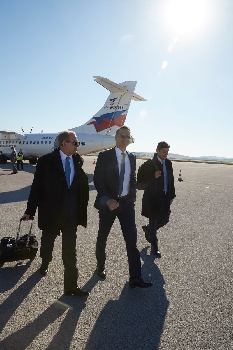 Στη Λήμνο ο Μητσοτάκης: Συναντήθηκε με αξιωματικούς της 130 Σμηναρχίας Μάχης, δασκάλους και παιδιά | iefimerida.gr 0