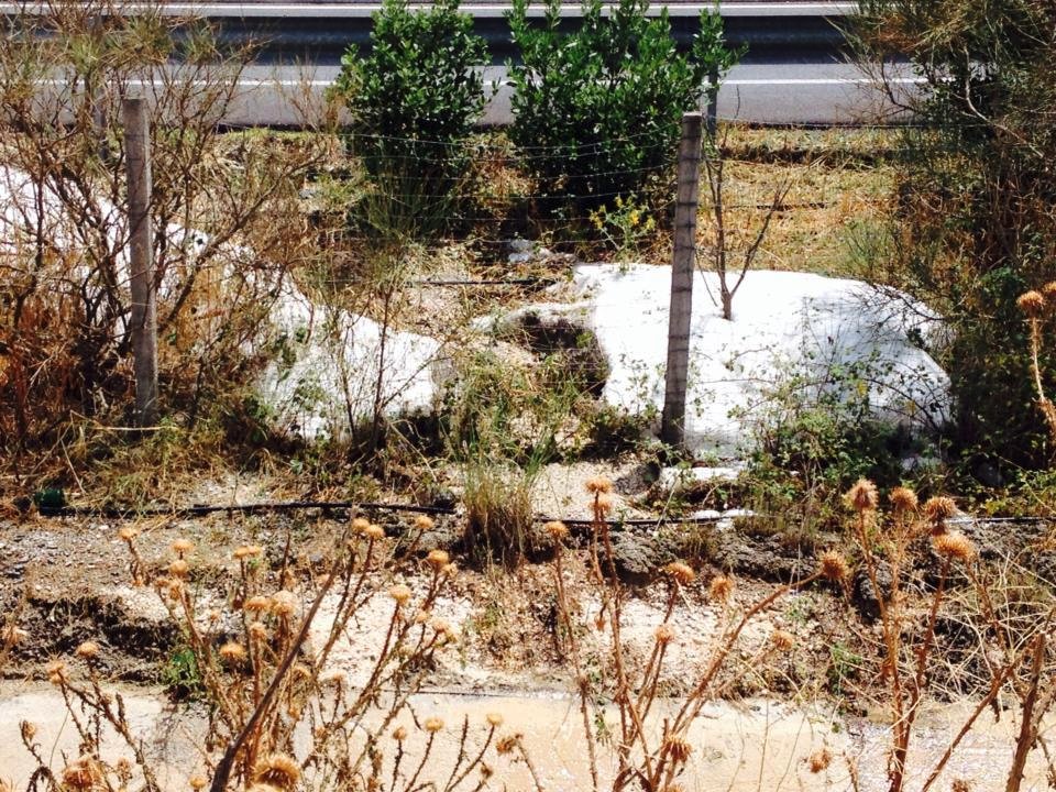 «Χιονισμένο» τοπίο στη Λάρισα – Σφοδρή χαλαζόπτωση «σκέπασε» το Μακρυχώρι [εικόνες]  | iefimerida.gr 0