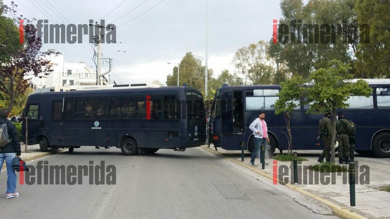 Η δίκη της Χρυσής Αυγής: Απόντες Μιχαλολιάκος και υπαρχηγοί [εικόνες] | iefimerida.gr 4