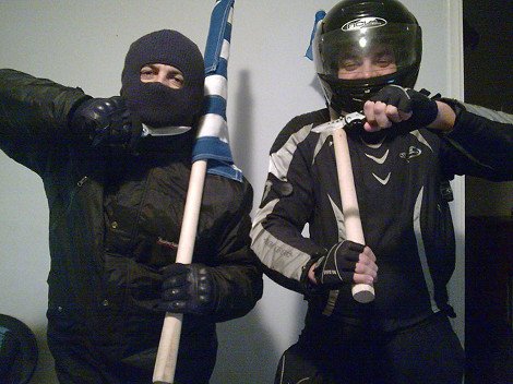 Νέα ντοκουμέντα για τους Χρυσαυγίτες: Ντύνονταν Αγιοι Βασίληδες και χαιρετούσαν ναζιστικά [εικόνες] | iefimerida.gr 3