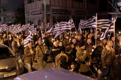 Χωρίς «παρατράγουδα» οι παράλληλες συγκεντρώσεις αντιφασιστών και Χρυσαυγιτών [εικόνες] | iefimerida.gr 1