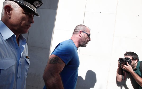 Aμετανόητοι χρυσαυγίτες στη ΓΑΔΑ: Καρέ-καρέ όλες οι εικόνες | iefimerida.gr 0
