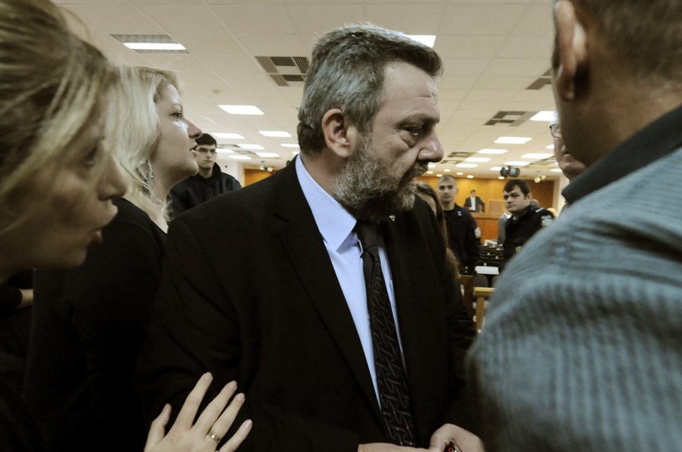 Δίκη Φύσσα: Κατηγορούμενος απειλεί μάρτυρα που τον αναγνώρισε: «Αφήστε με να της δείξω εγώ» [εικόνες] | iefimerida.gr 0