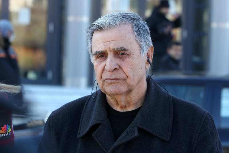 Σε άθλια κατάσταση, με πρησμένα μάτια και μελανιές ο συζυγοκτόνος της Χαλκιδικής [εικόνες] | iefimerida.gr 3