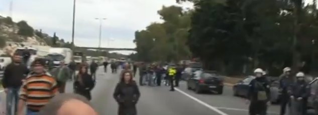 Μπλόκο στους αγρότες της Πελοποννήσου στο Χαϊδάρι - Δεν αφήνουν τα αγροτικά [εικόνες] | iefimerida.gr 1