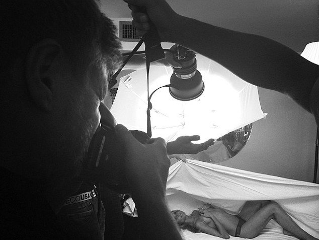 Κόλαση: Η Χάιντι Κλουμ τόπλες [εικόνες] | iefimerida.gr 3