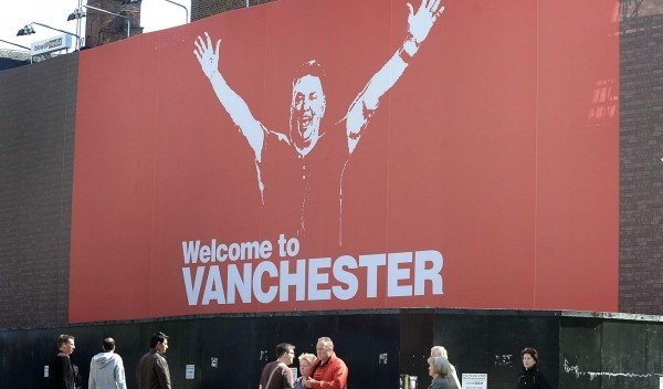 Τρέλα για τον Φαν Χάαλ -Οι οπαδοί έκαναν το Welcome to Manchester... σε Welcome to Vanchester [εικόνα] | iefimerida.gr 0