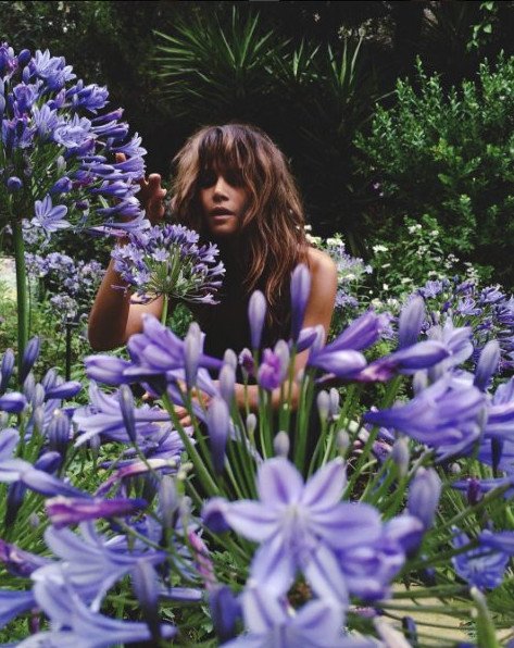 Η Χάλι Μπέρι έγινε 50 και το γιόρτασε με μια σέξι φωτογραφία της [εικόνες] | iefimerida.gr 1