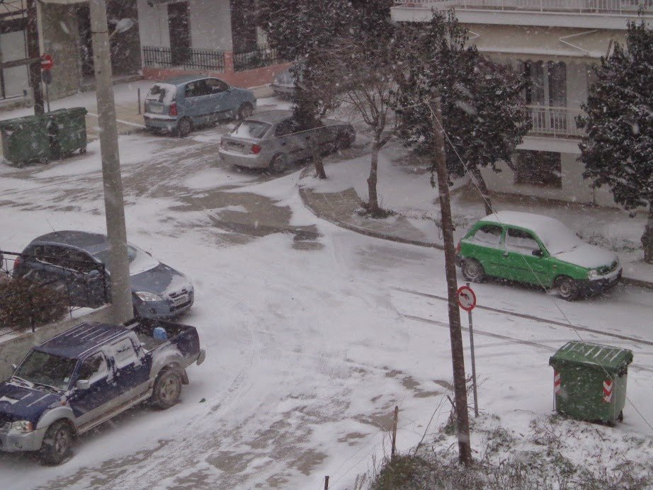 Σε κλοιό χιονιά η Βόρεια Ελλάδα: Το έστρωσε ακόμη και στη νότια Χαλκιδική [εικόνες] | iefimerida.gr 4