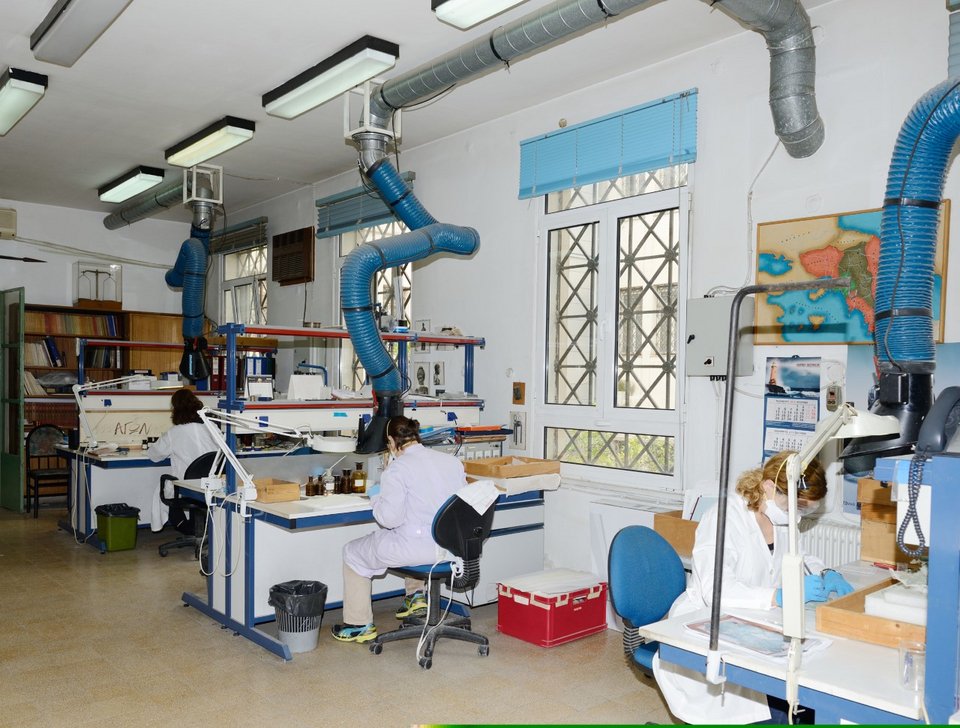 Πώς συντηρούν τα χάλκινα αγάλματα στα εργαστήρια του Εθνικού Αρχαιολογικού Μουσείου [εικόνες] | iefimerida.gr 0