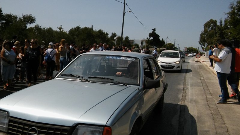 Χανιά: Συμβολικός αποκλεισμός δρόμου έξω από το Πολυτεχνείο Κρήτης -Εκεί έχασαν τη ζωή τους δύο παιδιά [εικόνες & βίντεο] | iefimerida.gr 2