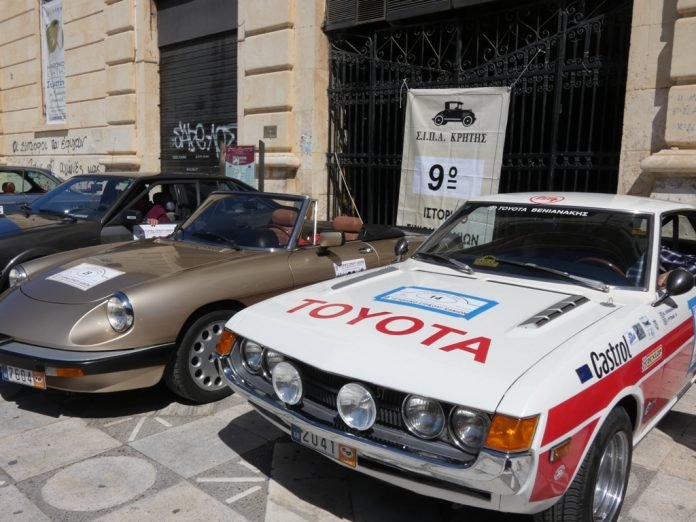Εικόνες μιας άλλης εποχής: Ράλι με αυτοκίνητα αντίκες στα Χανιά | iefimerida.gr 3