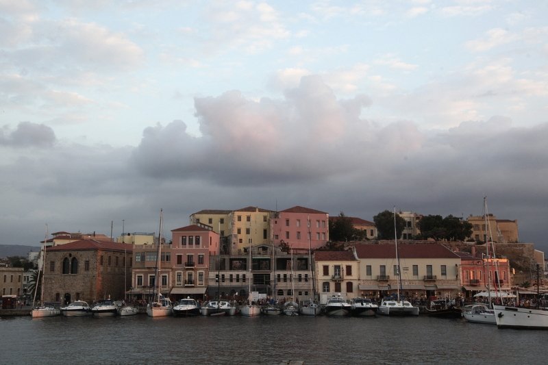 Ο Guardian στέλνει τον κόσμο στα Χανιά: Μία όμορφη, υποτιμημένη πόλη με ένα υπέροχο παλιό λιμάνι [εικόνες] | iefimerida.gr 5